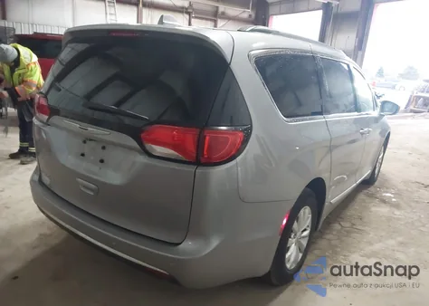 2017 Chrysler Pacifica Touring-L из США, поврежденный, VIN 2C4RC1BG4HR811476